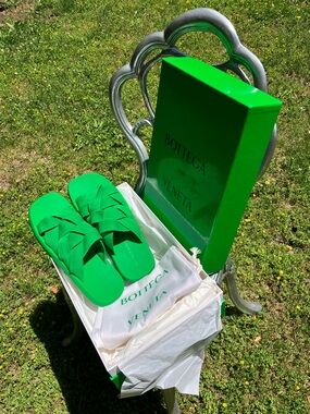 Bottega Veneta Bright Green Plat Slide Sandals Intrecciato Starfish in Grass